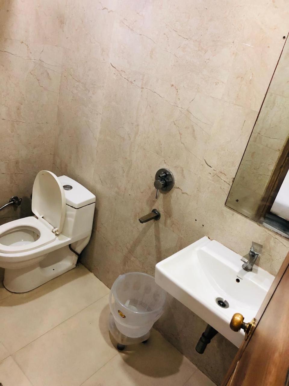 Hotel Ivy Plaza Near Igi Airport 新德里 外观 照片